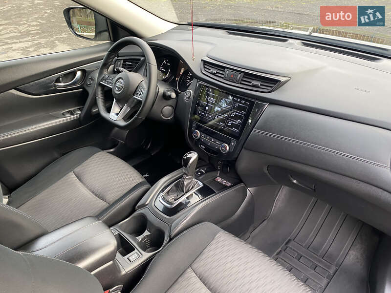 Внедорожник / Кроссовер Nissan X-Trail 2021 в Ромнах