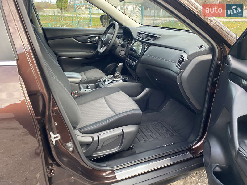 Внедорожник / Кроссовер Nissan X-Trail 2021 в Ромнах