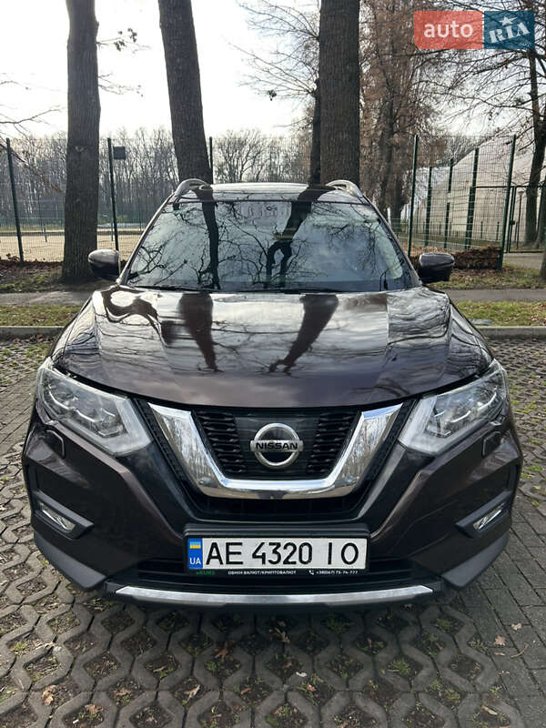 Внедорожник / Кроссовер Nissan X-Trail 2017 в Днепре