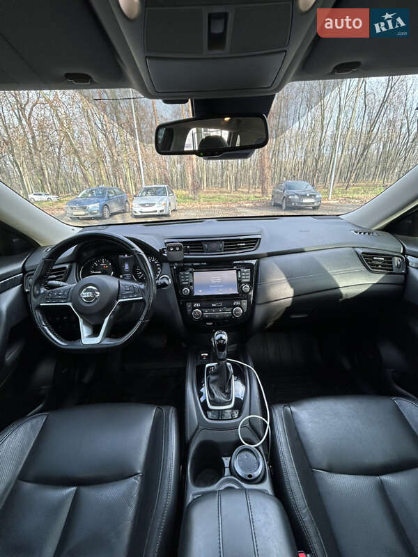 Внедорожник / Кроссовер Nissan X-Trail 2017 в Днепре