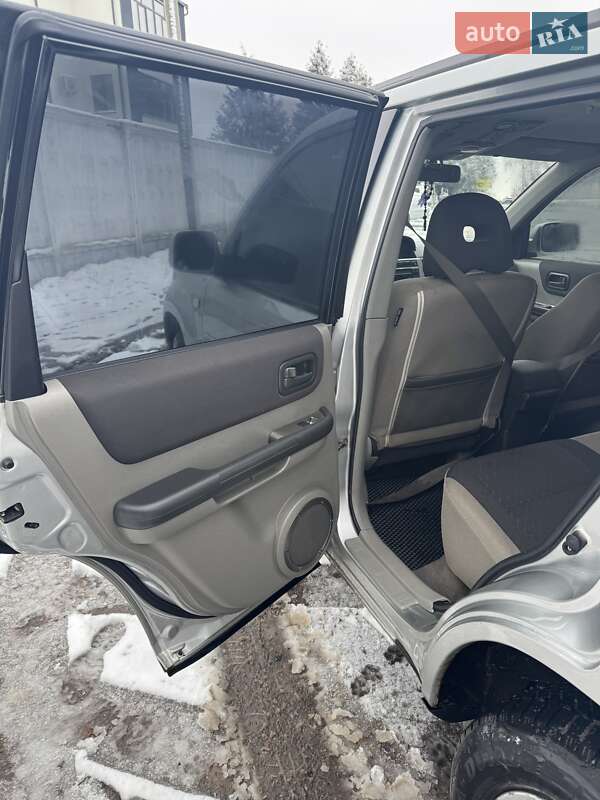 Внедорожник / Кроссовер Nissan X-Trail 2004 в Ровно