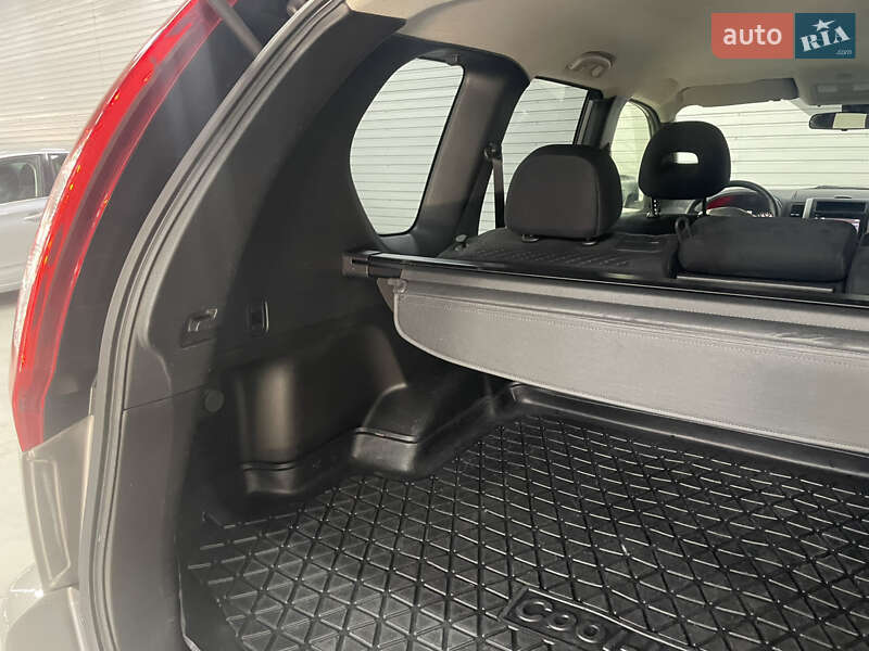 Внедорожник / Кроссовер Nissan X-Trail 2012 в Стрые