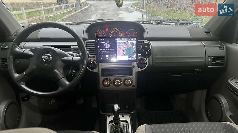 Внедорожник / Кроссовер Nissan X-Trail 2004 в Киеве