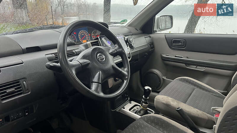 Внедорожник / Кроссовер Nissan X-Trail 2004 в Киеве