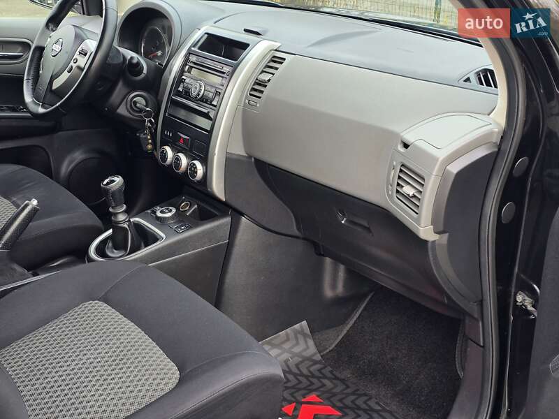 Внедорожник / Кроссовер Nissan X-Trail 2008 в Хмельницком