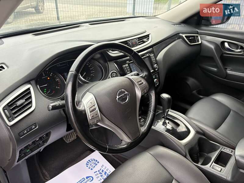 Внедорожник / Кроссовер Nissan X-Trail 2016 в Виннице