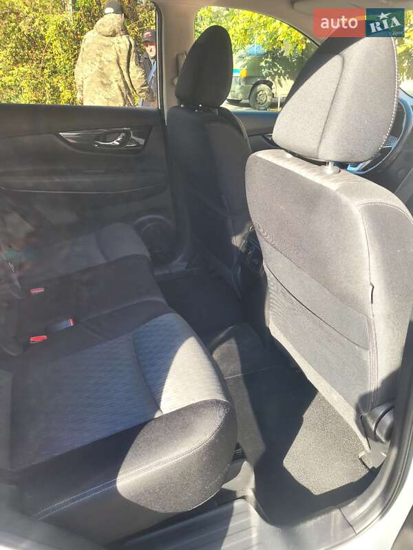 Позашляховик / Кросовер Nissan X-Trail 2017 в Слов'янську