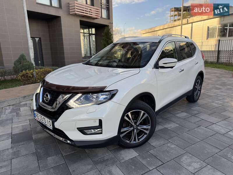 Внедорожник / Кроссовер Nissan X-Trail 2017 в Киеве
