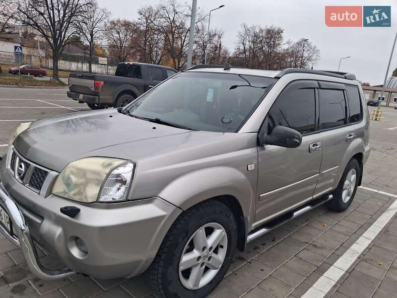 Внедорожник / Кроссовер Nissan X-Trail 2004 в Черкассах