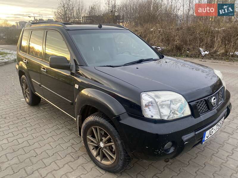 Внедорожник / Кроссовер Nissan X-Trail 2004 в Львове