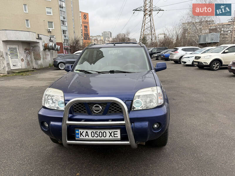 Позашляховик / Кросовер Nissan X-Trail 2004 в Києві