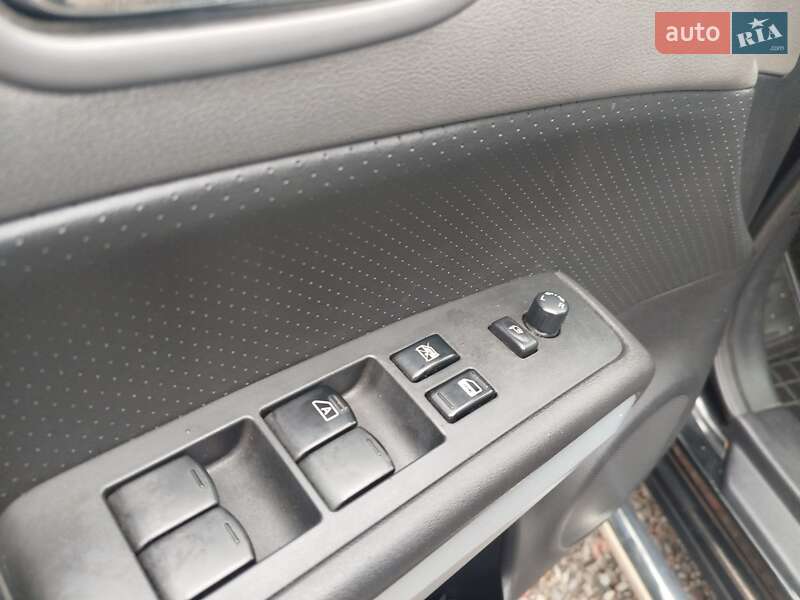 Позашляховик / Кросовер Nissan X-Trail 2007 в Харкові