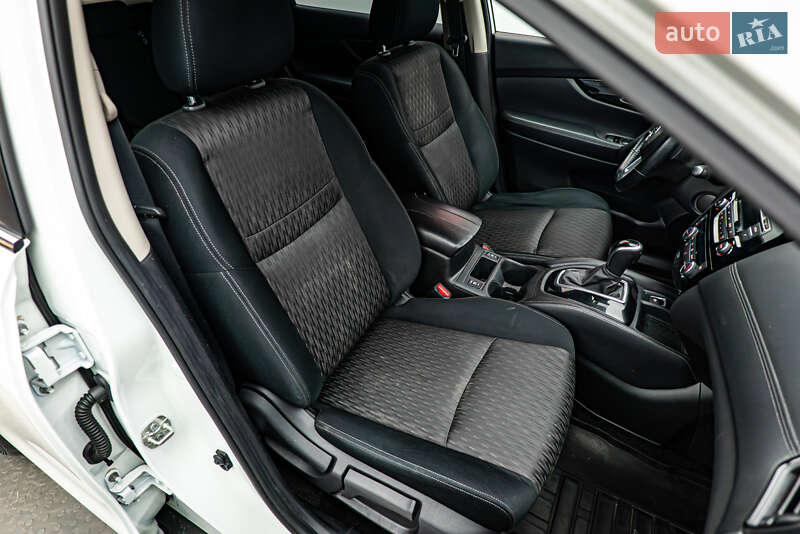 Внедорожник / Кроссовер Nissan X-Trail 2019 в Киеве