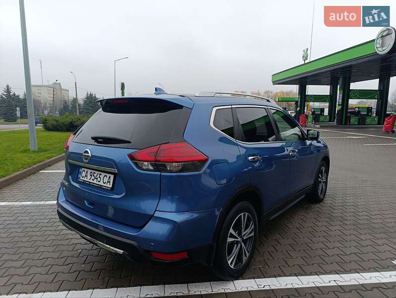 Позашляховик / Кросовер Nissan X-Trail 2017 в Черкасах