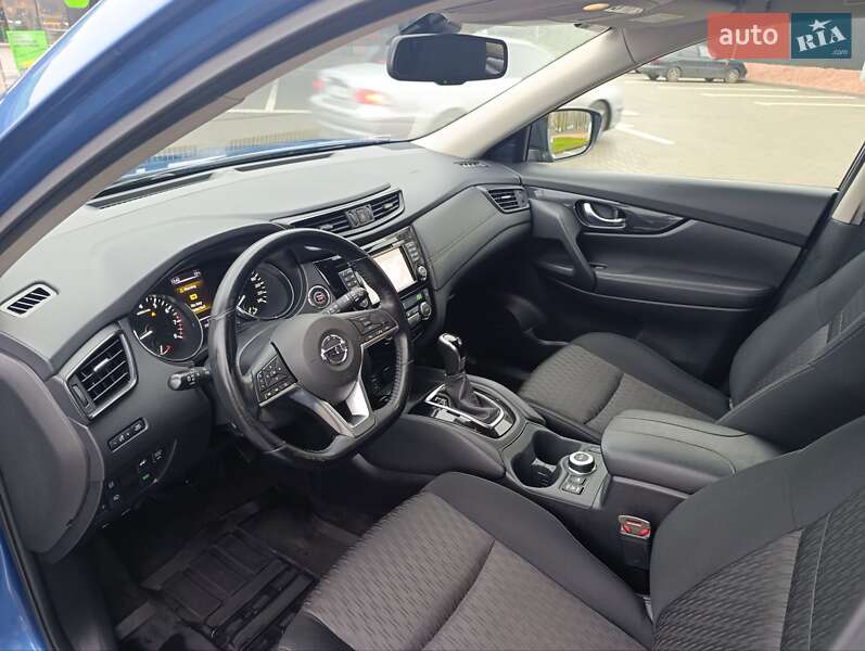 Позашляховик / Кросовер Nissan X-Trail 2017 в Черкасах