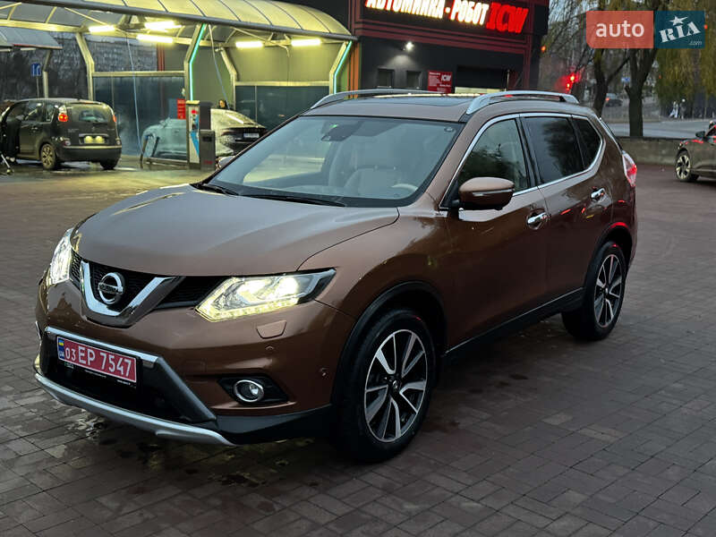 Внедорожник / Кроссовер Nissan X-Trail 2015 в Ровно