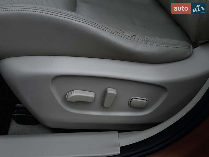 Внедорожник / Кроссовер Nissan X-Trail 2015 в Ровно