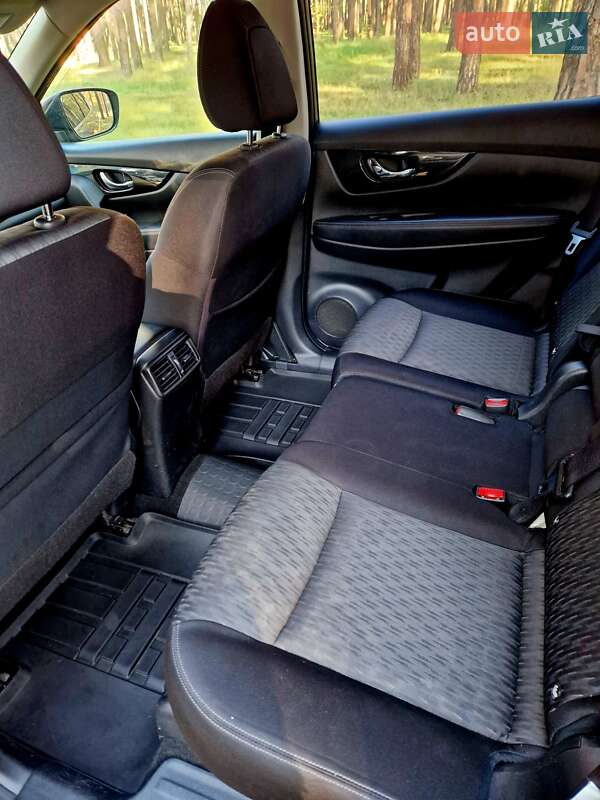 Внедорожник / Кроссовер Nissan X-Trail 2018 в Сумах