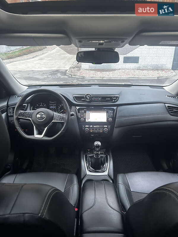 Внедорожник / Кроссовер Nissan X-Trail 2017 в Белой Церкви