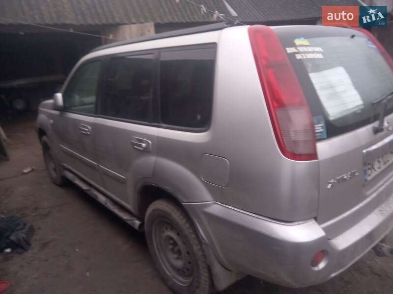 Внедорожник / Кроссовер Nissan X-Trail 2006 в Костополе