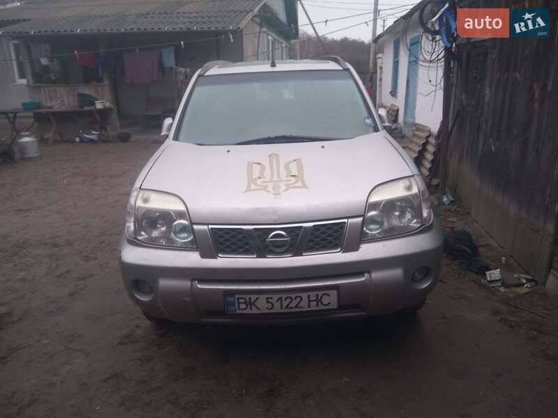 Внедорожник / Кроссовер Nissan X-Trail 2006 в Костополе