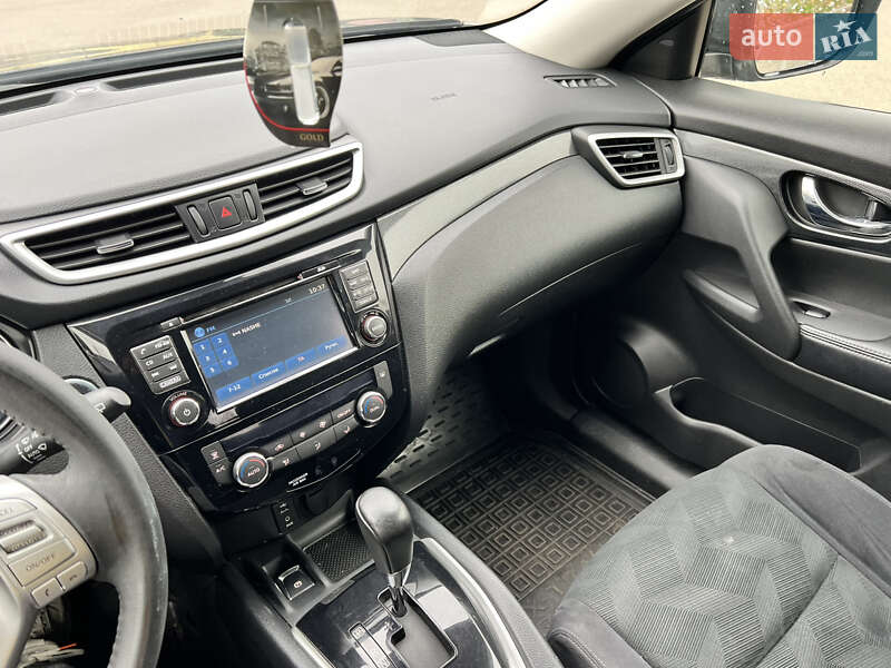 Внедорожник / Кроссовер Nissan X-Trail 2014 в Николаеве