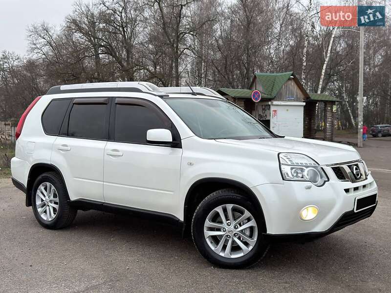 Внедорожник / Кроссовер Nissan X-Trail 2013 в Ахтырке