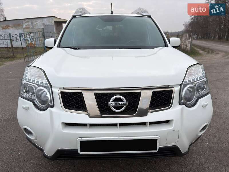 Внедорожник / Кроссовер Nissan X-Trail 2013 в Ахтырке