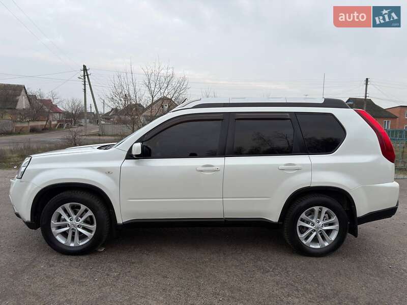 Внедорожник / Кроссовер Nissan X-Trail 2013 в Ахтырке