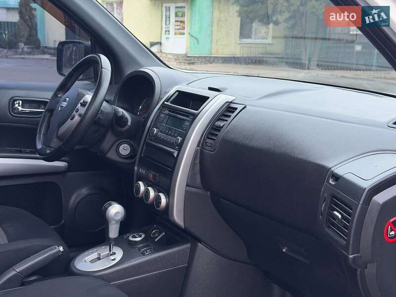 Внедорожник / Кроссовер Nissan X-Trail 2013 в Ахтырке