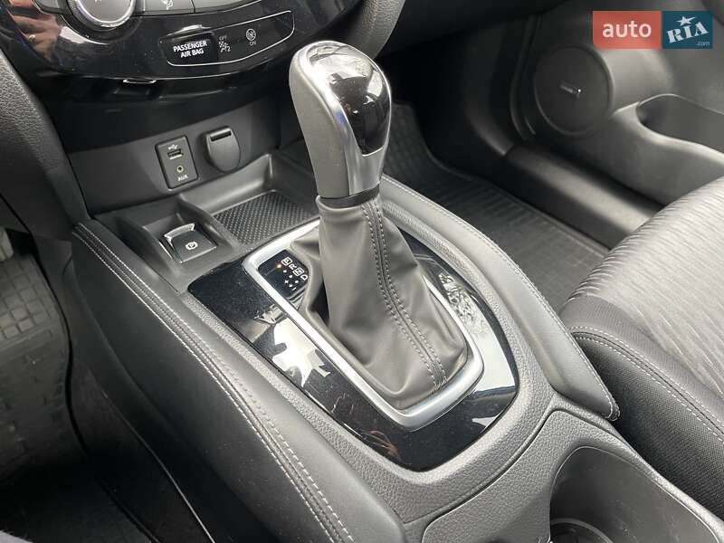 Позашляховик / Кросовер Nissan X-Trail 2017 в Києві