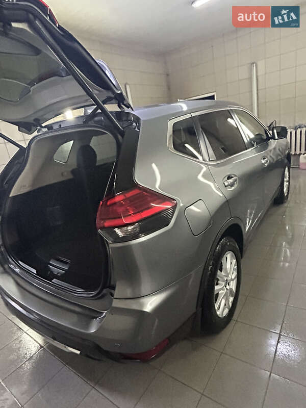 Внедорожник / Кроссовер Nissan X-Trail 2020 в Умани