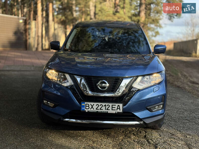 Позашляховик / Кросовер Nissan X-Trail 2017 в Києві