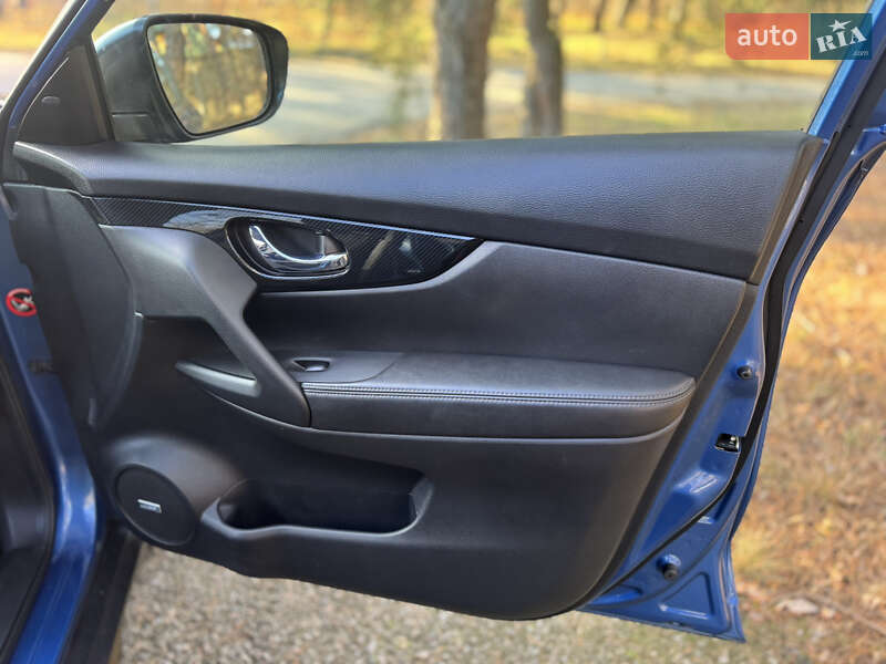 Позашляховик / Кросовер Nissan X-Trail 2017 в Києві