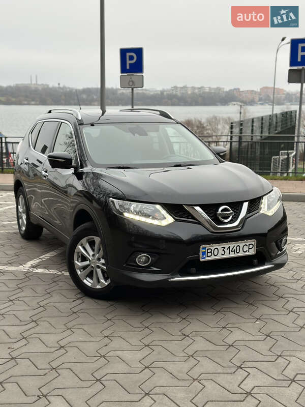 Внедорожник / Кроссовер Nissan X-Trail 2015 в Тернополе фото Внедорожник / Кроссовер Nissan X-Trail 2015 в Тернополе