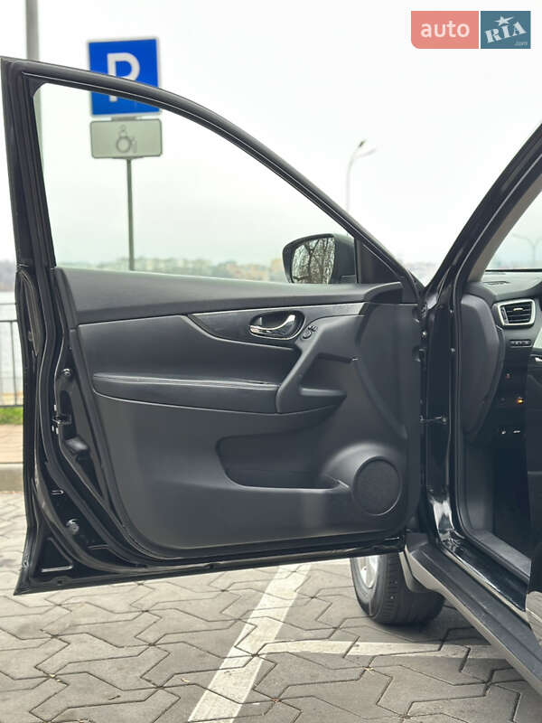 Внедорожник / Кроссовер Nissan X-Trail 2015 в Тернополе фото 108 Внедорожник / Кроссовер Nissan X-Trail 2015 в Тернополе