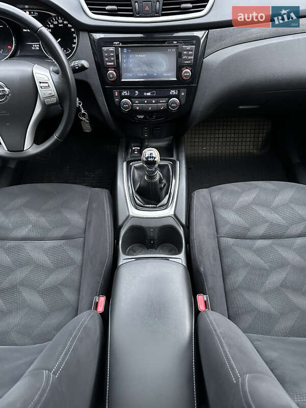 Внедорожник / Кроссовер Nissan X-Trail 2015 в Тернополе фото 118 Внедорожник / Кроссовер Nissan X-Trail 2015 в Тернополе