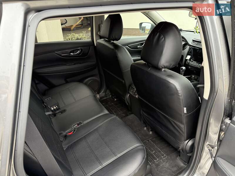 Внедорожник / Кроссовер Nissan X-Trail 2019 в Каменец-Подольском