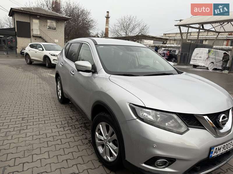 Позашляховик / Кросовер Nissan X-Trail 2016 в Радомишлі