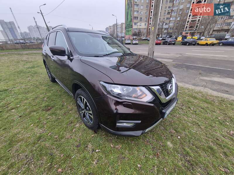 Внедорожник / Кроссовер Nissan X-Trail 2019 в Киеве