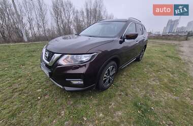 Внедорожник / Кроссовер Nissan X-Trail 2019 в Киеве