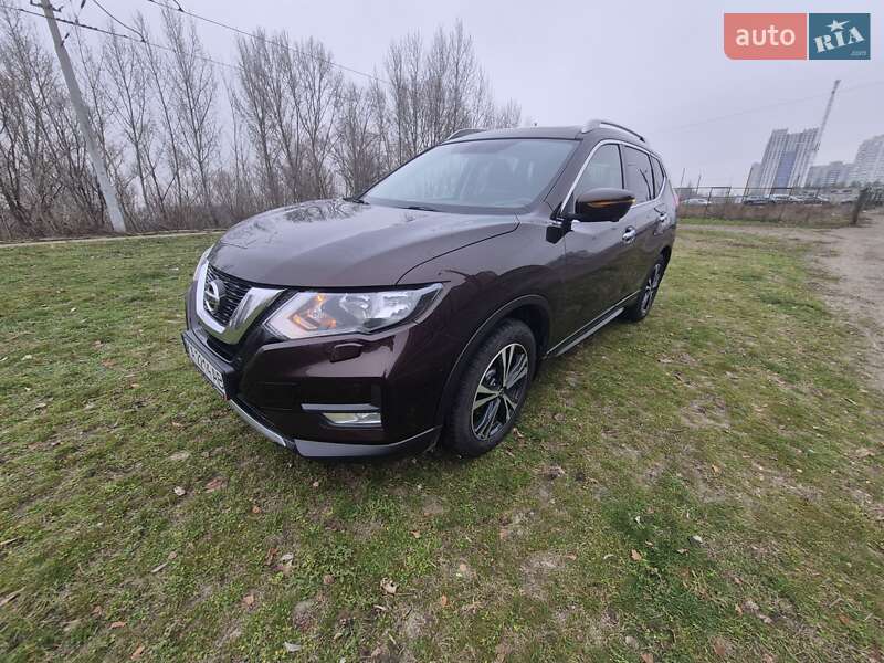 Внедорожник / Кроссовер Nissan X-Trail 2019 в Киеве