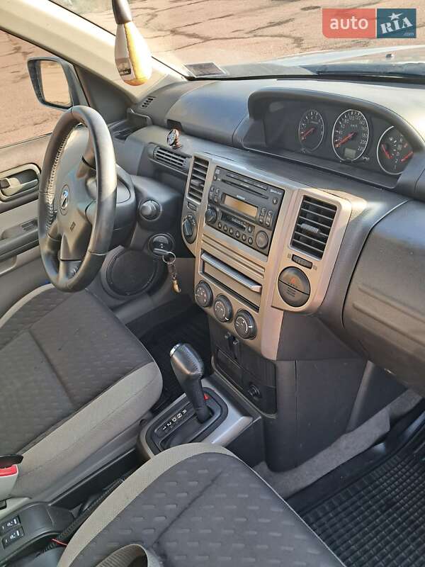 Внедорожник / Кроссовер Nissan X-Trail 2005 в Киеве