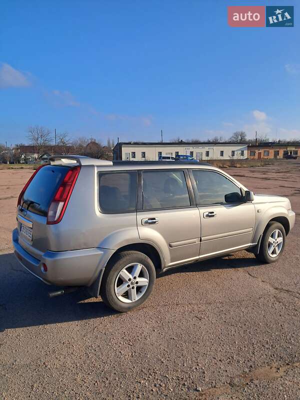 Внедорожник / Кроссовер Nissan X-Trail 2005 в Киеве