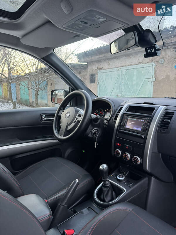 Позашляховик / Кросовер Nissan X-Trail 2011 в Краматорську