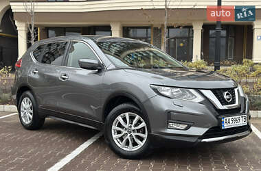 Внедорожник / Кроссовер Nissan X-Trail 2017 в Киеве