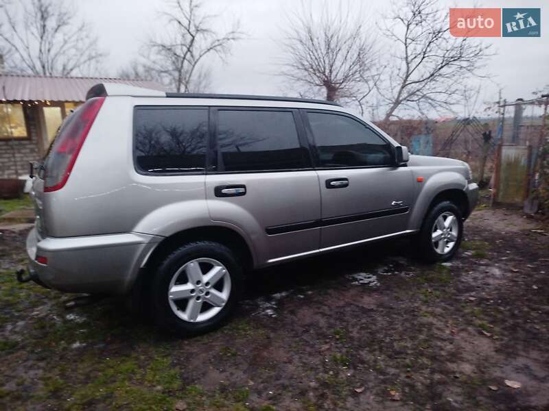 Позашляховик / Кросовер Nissan X-Trail 2003 в Чигирину