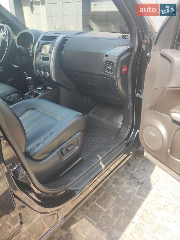 Позашляховик / Кросовер Nissan X-Trail 2014 в Коростишеві