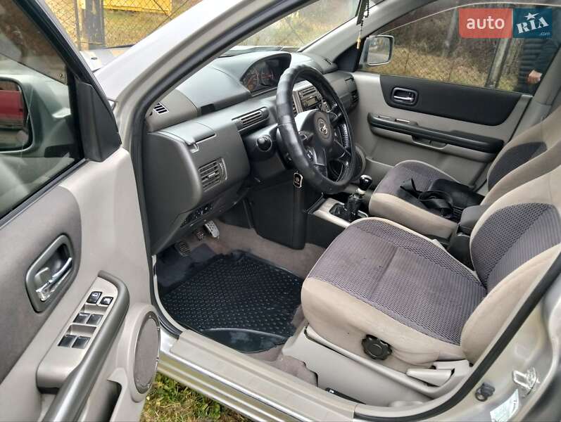 Позашляховик / Кросовер Nissan X-Trail 2007 в Хусті