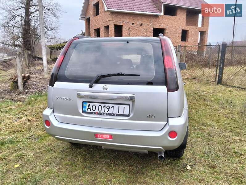 Позашляховик / Кросовер Nissan X-Trail 2007 в Хусті